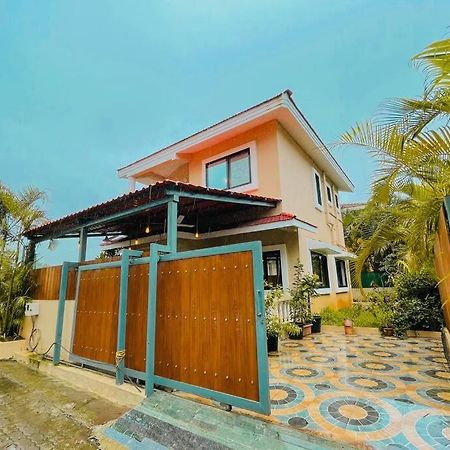 Corner House, Lonavla By Meheru-4 Bhk Villa With Pool Eksteriør bilde