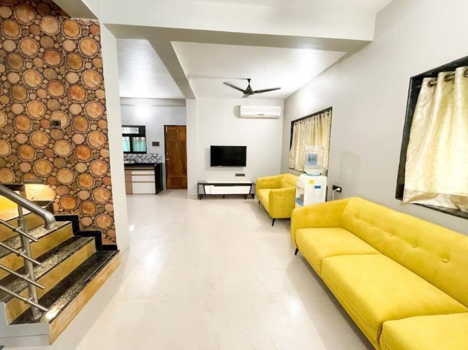 Corner House, Lonavla By Meheru-4 Bhk Villa With Pool Eksteriør bilde